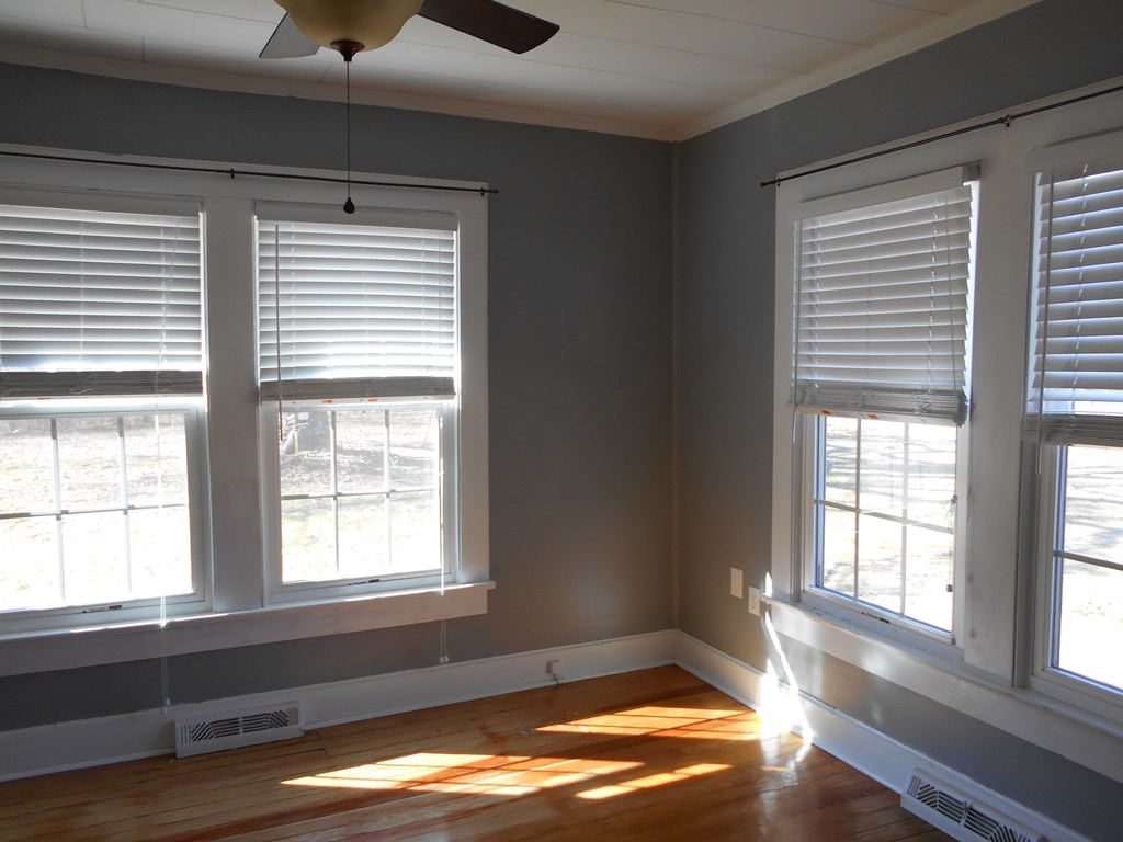 104 Smith St Extension Ware Shoals, SC 29692 - Photo 18 of 39 Gallery Image 18
