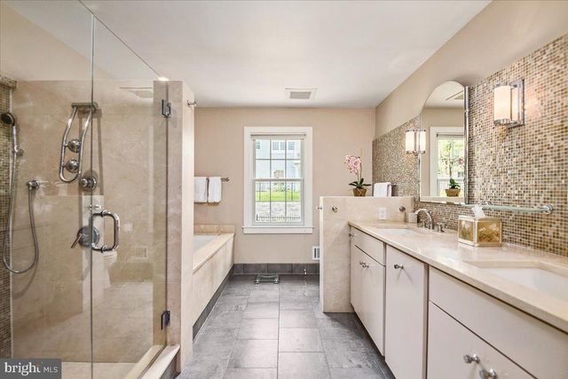 $1,400,000 | 4013 Fort Worth Avenue, Alexandria, VA 22304