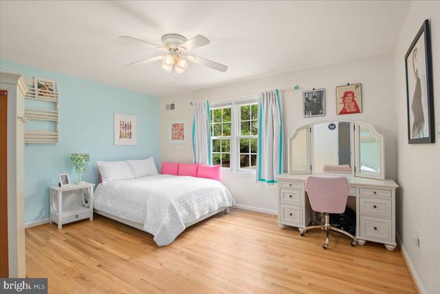 $1,400,000 | 4013 Fort Worth Avenue, Alexandria, VA 22304