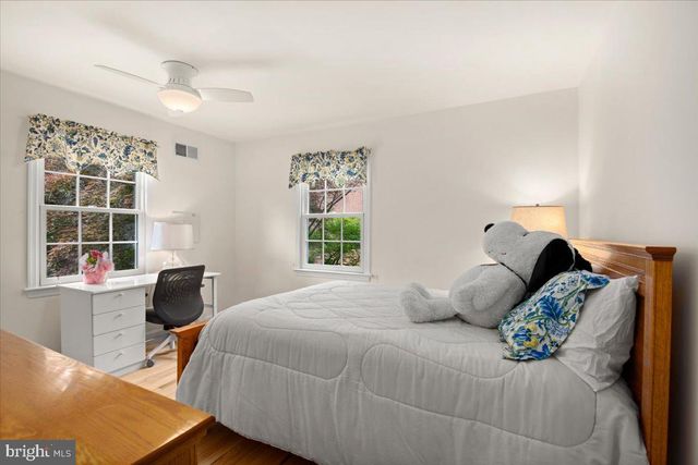 $1,400,000 | 4013 Fort Worth Avenue, Alexandria, VA 22304