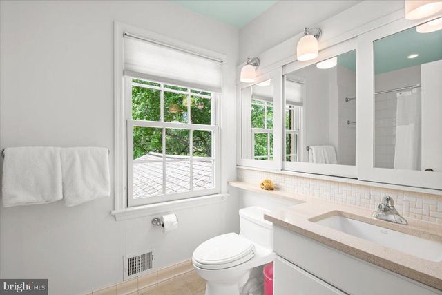 $1,400,000 | 4013 Fort Worth Avenue, Alexandria, VA 22304