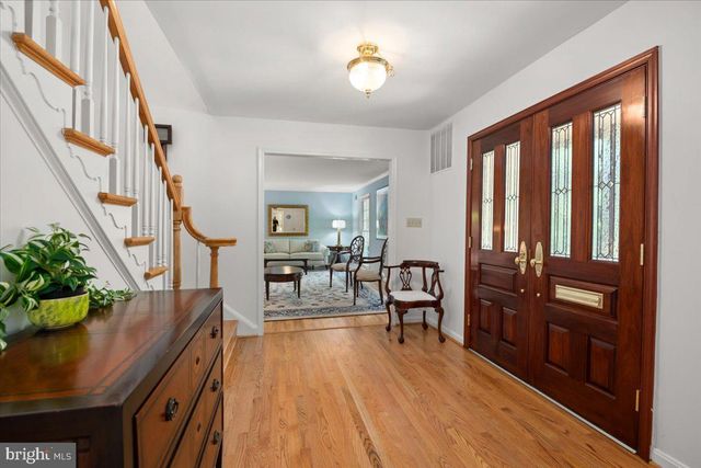$1,400,000 | 4013 Fort Worth Avenue, Alexandria, VA 22304