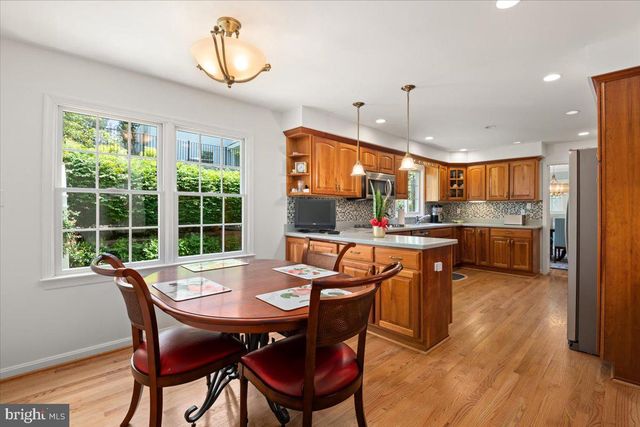 $1,400,000 | 4013 Fort Worth Avenue, Alexandria, VA 22304