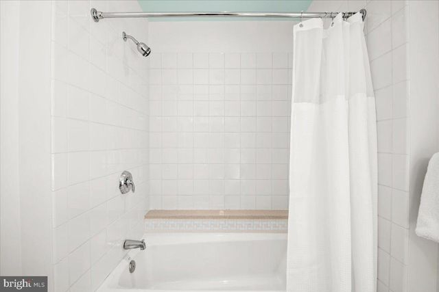 $1,400,000 | 4013 Fort Worth Avenue, Alexandria, VA 22304