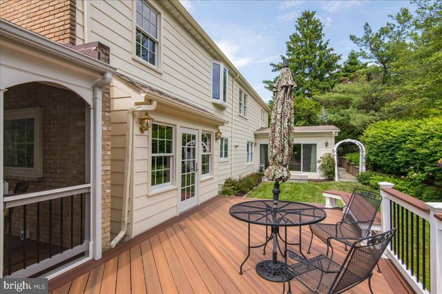 $1,400,000 | 4013 Fort Worth Avenue, Alexandria, VA 22304