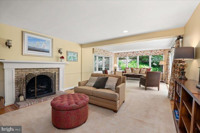 $1,400,000 | 4013 Fort Worth Avenue, Alexandria, VA 22304