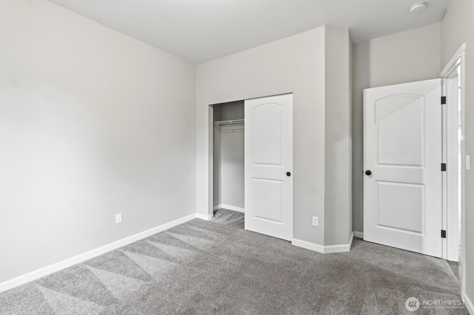 6974 Bailey Street Southeast Lacey, WA 98513 - Photo 4 of 37