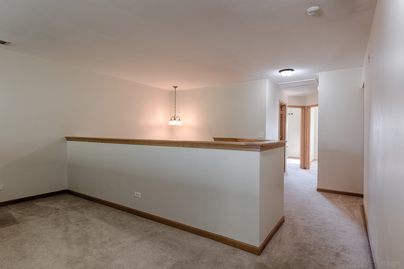 3261 Cool Springs Court Naperville, IL 60564 - Photo 14 of 25 an empty room with a kitchen