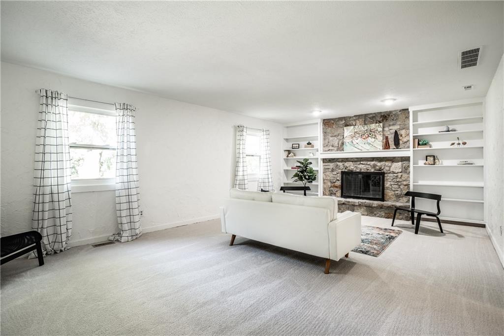 8012 Castle Lake Road Indianapolis, IN 46256 - Photo 11 of 30 Gallery Image 11