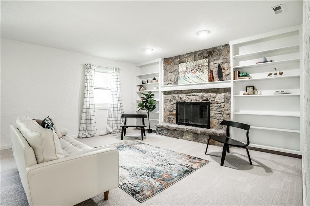 8012 Castle Lake Road Indianapolis, IN 46256 - Photo 12 of 30 Gallery Image 12