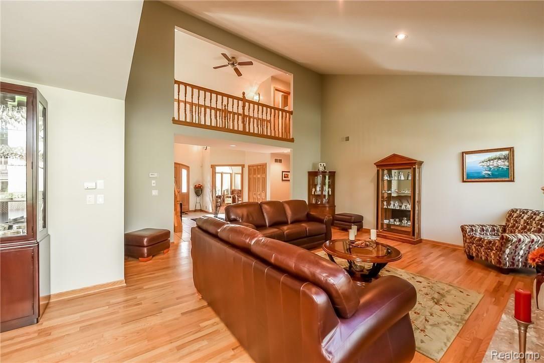 36140 Hardenburg Road Farmington, MI 48331 - Photo 26 of 69 0044.jpg