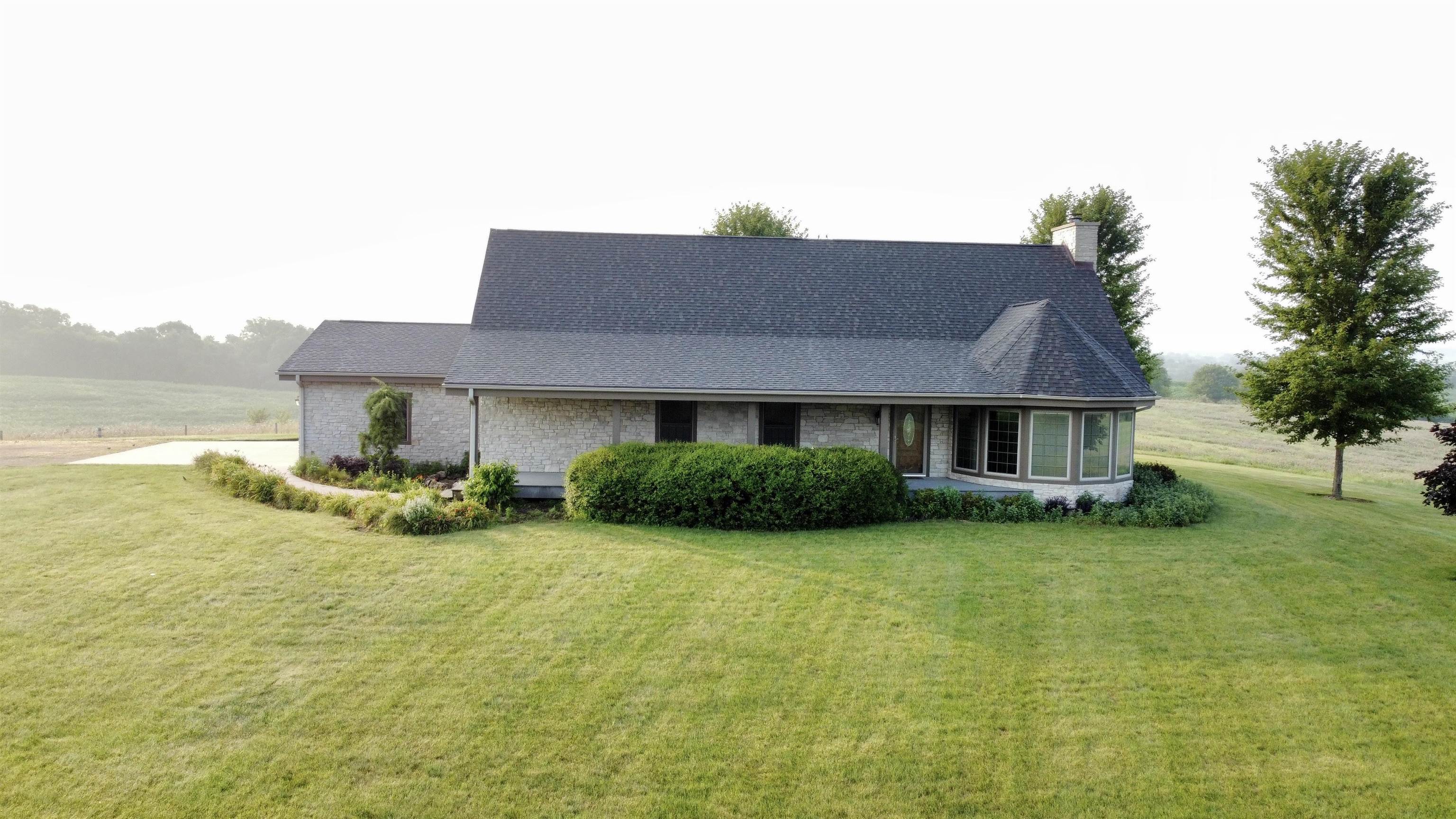 2478 West Longhollow Road Elizabeth, IL 61028 - Photo 2 of 53 Gallery Image 2
