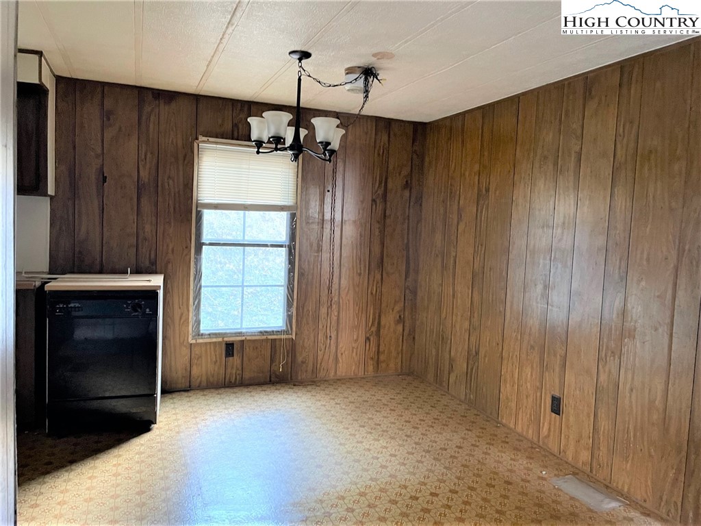 130 Tom Pless Road West Jefferson, NC 28694 - Photo 24 of 26 Gallery Image 24