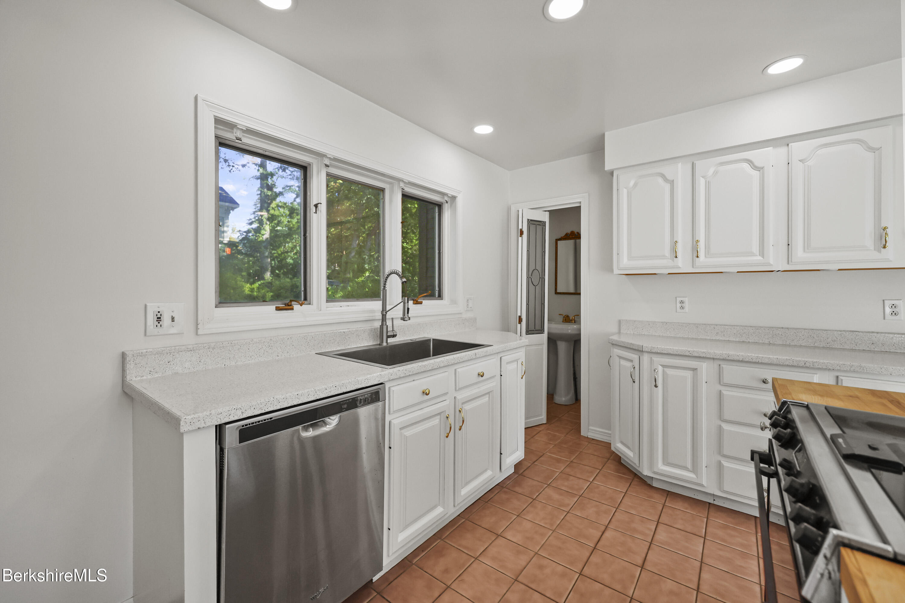 22 Maple Street Adams, MA 01220 - Photo 13 of 59 Kitchen
