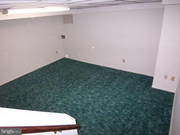 1948 Frames Road Dundalk, MD 21222 - Photo 4 of 6 a view of room
