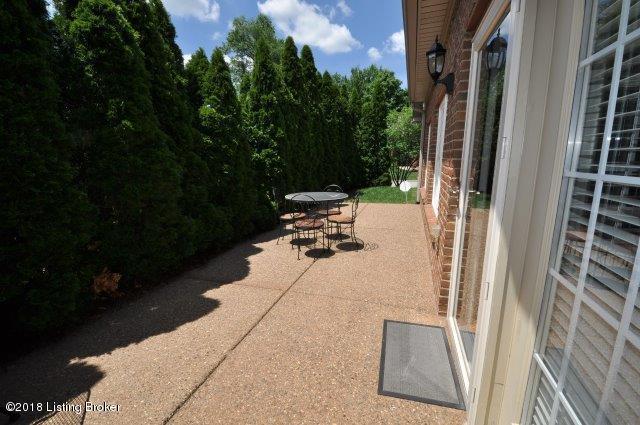 10511 Rile Road Louisville, KY 40223 - Photo 28 of 30 Patio