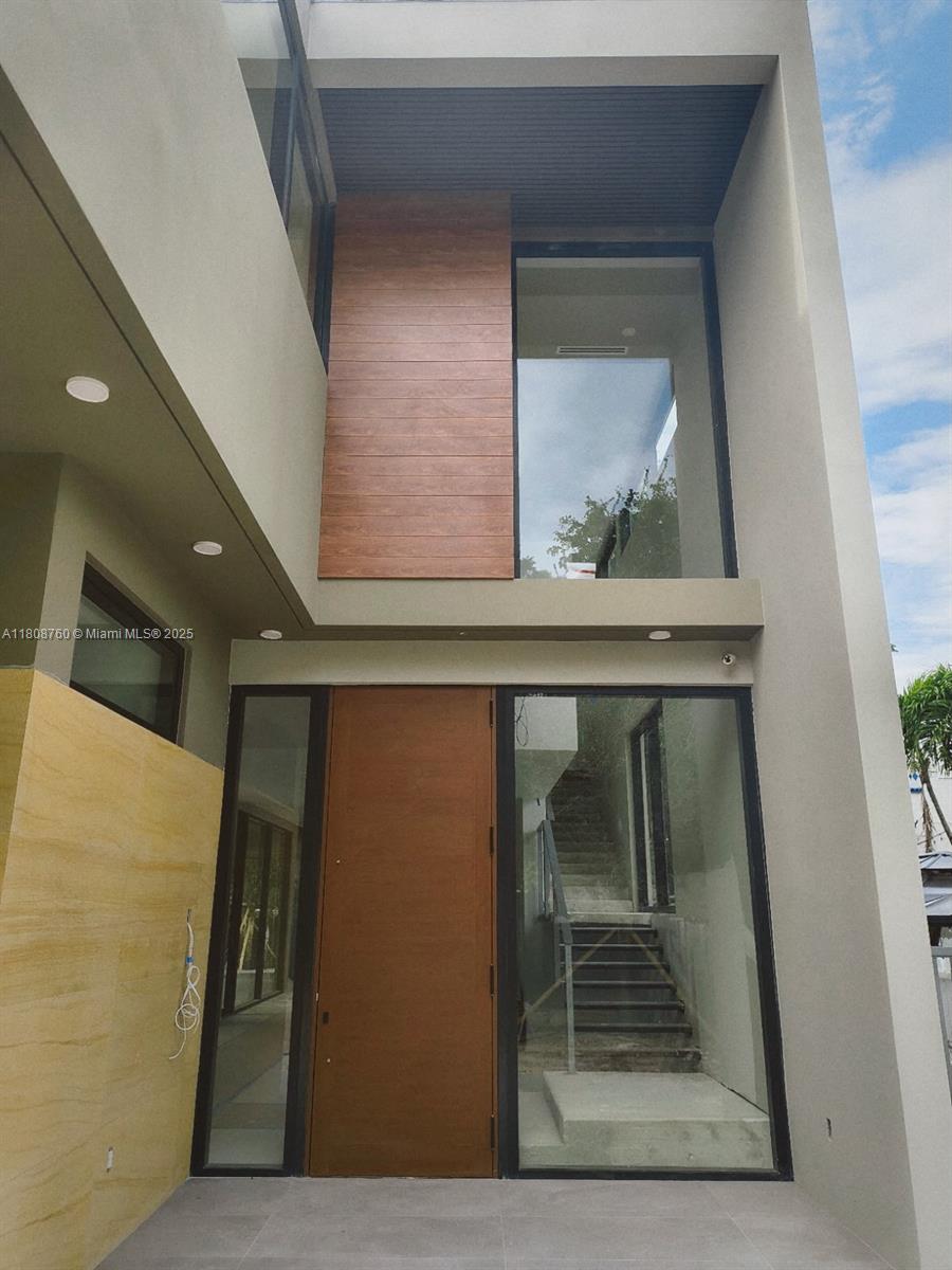 234 Southwest 22nd Road Miami, FL 33129 - Photo 6 of 31