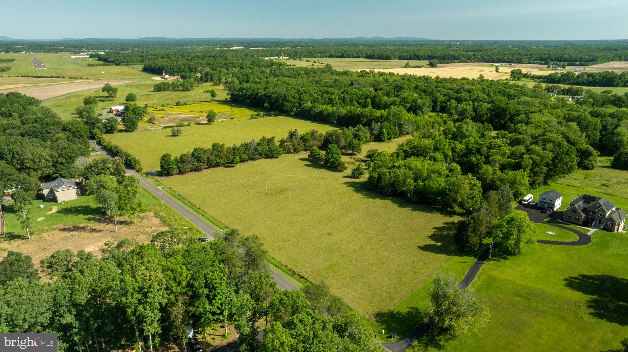 11243 Blackwelltown Road Midland, VA 22728 - Photo 11 of 12 a view of yard with ocean view