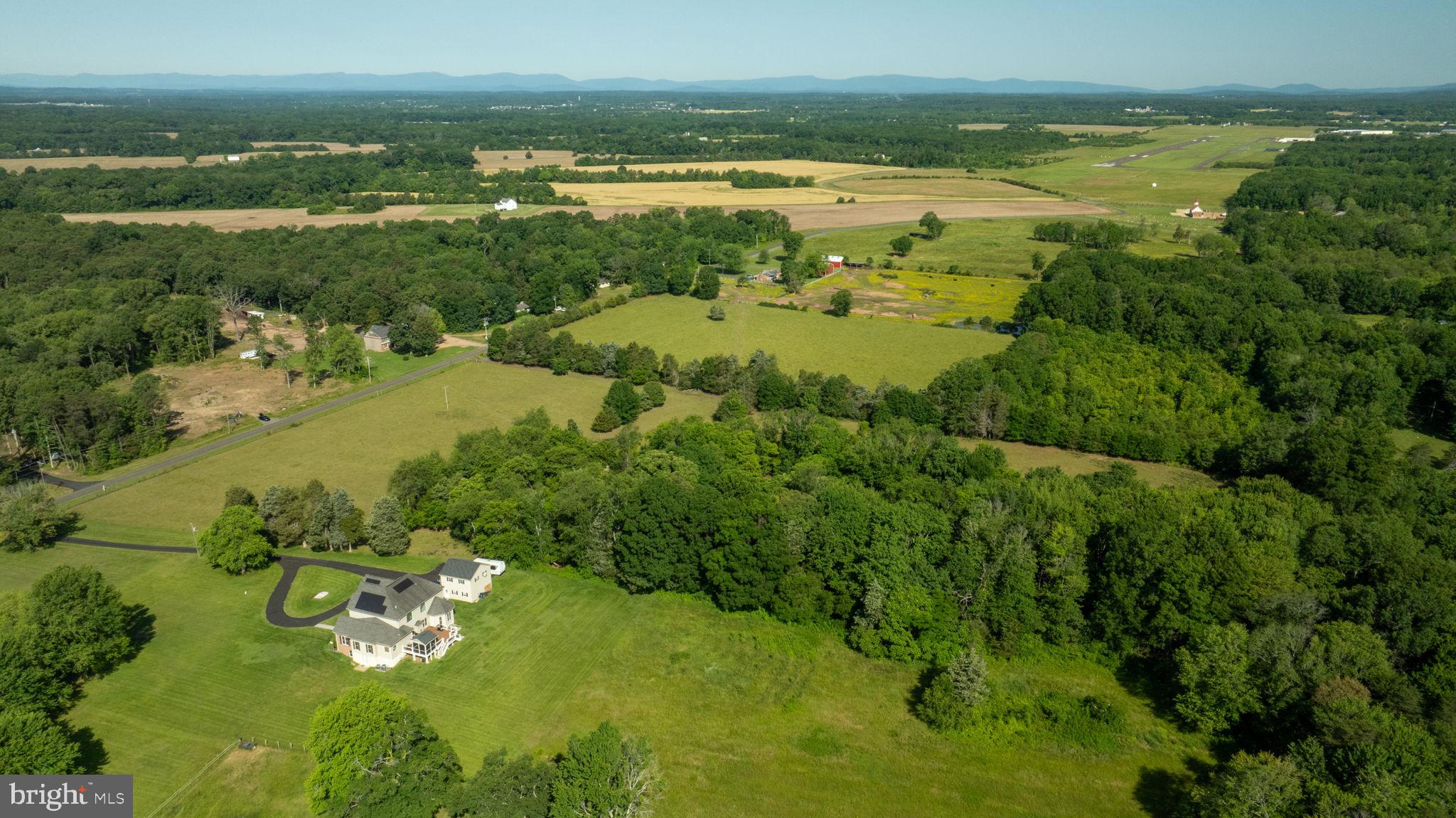 11243 Blackwelltown Road Midland, VA 22728 - Photo 5 of 12 a view of an ocean and beach