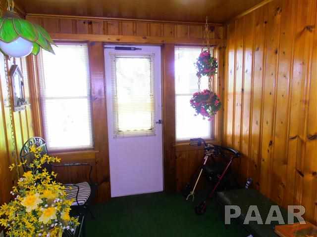 1107 Spring Bay Road East Peoria, IL 61611 - Photo 8 of 24 Gallery Image 8
