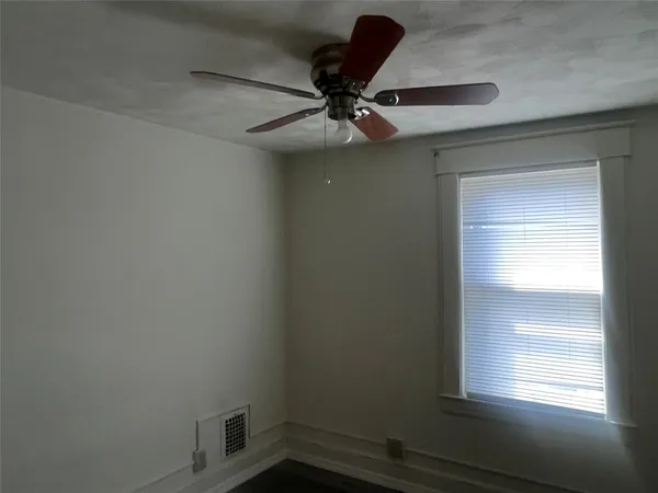 $1,700 | 208 South Liberty Avenue, Unit 2, Endicott, NY 13760