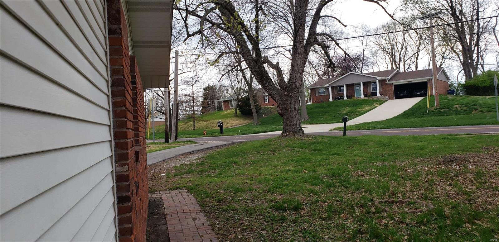12582 Fee Fee Road St. Louis, MO 63146 - Photo 14 of 16 Gallery Image 14