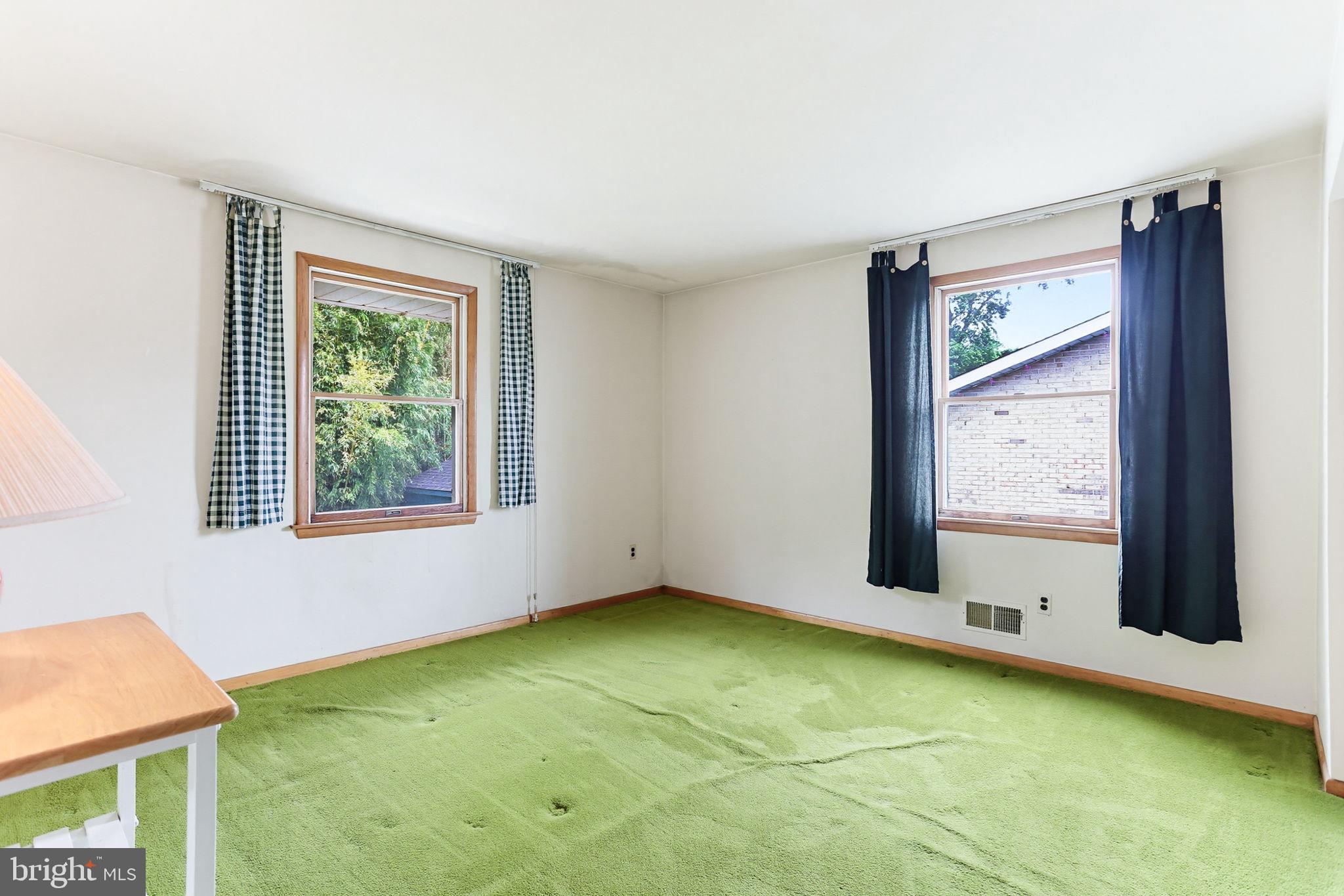 9301 Gardenia Road Baltimore, MD 21236 - Photo 29 of 37 a view of an empty room with window