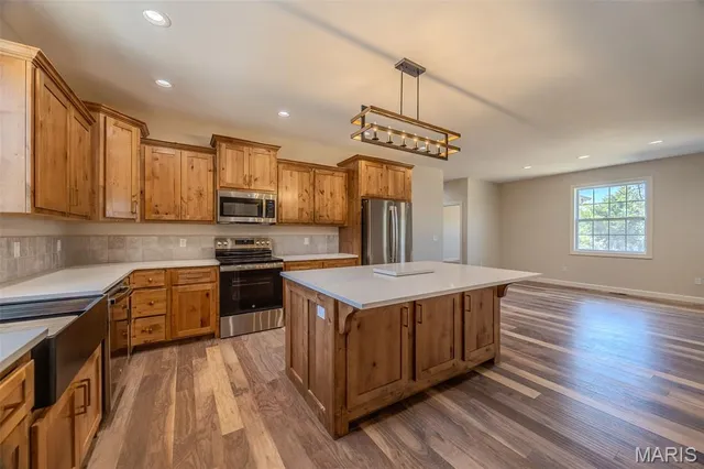 $419,900 | 22835 Patton Lane, Lebanon, MO 65536