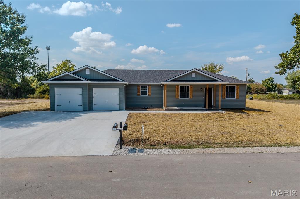 22835 Patton Lane Lebanon, MO 65536 - Photo 2 of 53