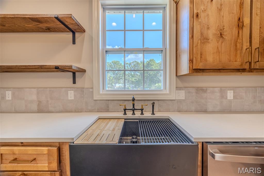 22835 Patton Lane Lebanon, MO 65536 - Photo 21 of 60