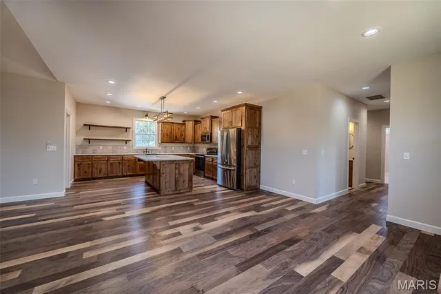 $419,900 | 22835 Patton Lane, Lebanon, MO 65536