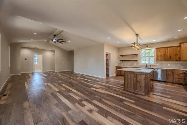 $419,900 | 22835 Patton Lane, Lebanon, MO 65536
