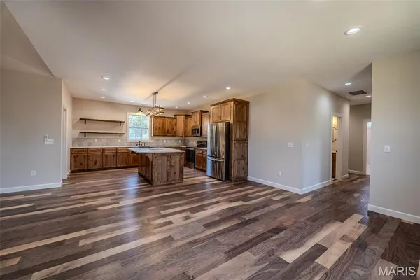 $419,900 | 22835 Patton Lane, Lebanon, MO 65536