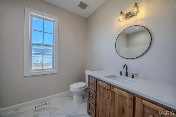 $419,900 | 22835 Patton Lane, Lebanon, MO 65536