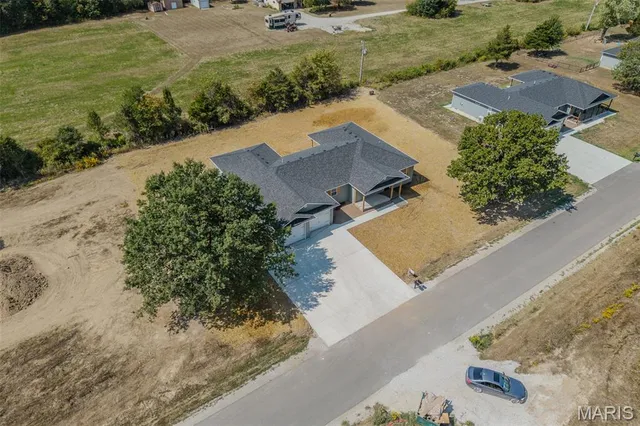 $419,900 | 22835 Patton Lane, Lebanon, MO 65536