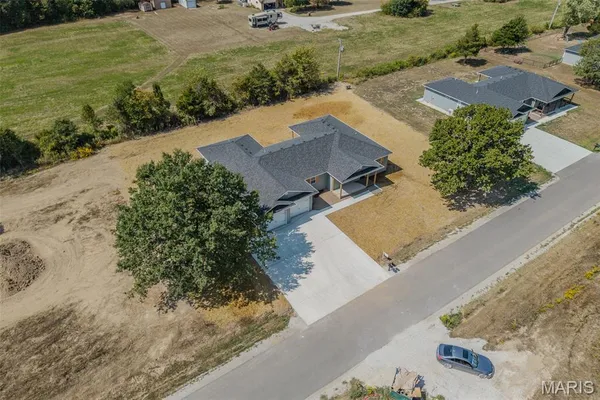 $419,900 | 22835 Patton Lane, Lebanon, MO 65536