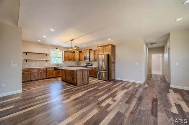 $419,900 | 22835 Patton Lane, Lebanon, MO 65536