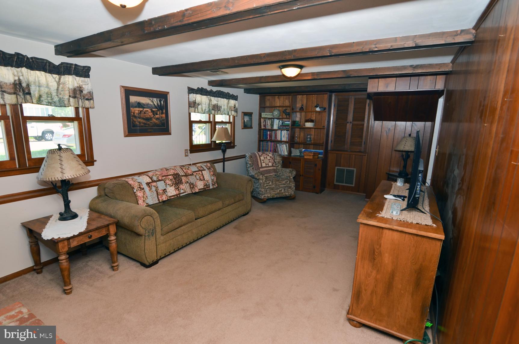 15 Yorkshire Road Hamilton, NJ 08610 - Photo 13 of 34 Family Room