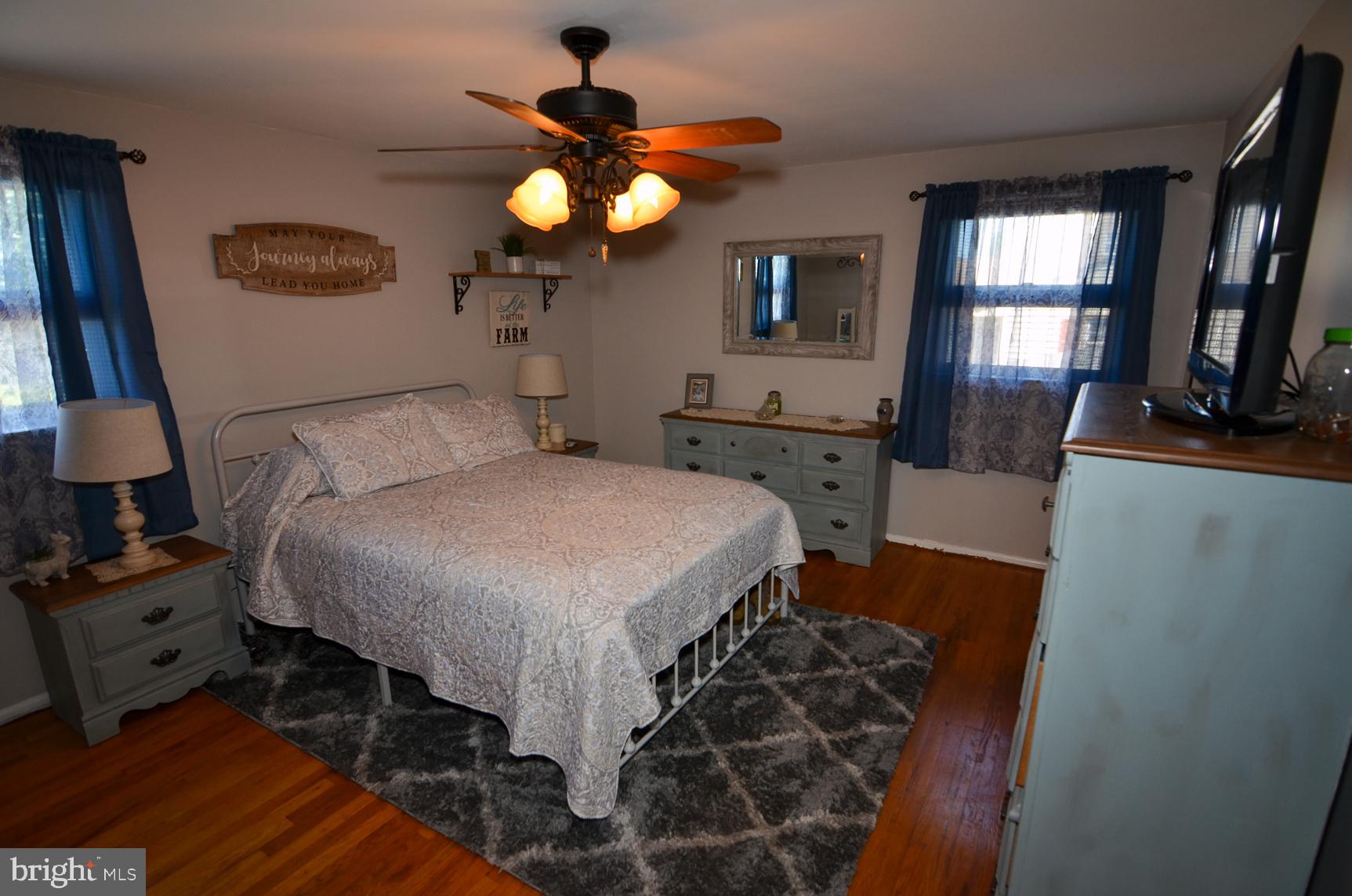 15 Yorkshire Road Hamilton, NJ 08610 - Photo 18 of 34 Bedroom 1