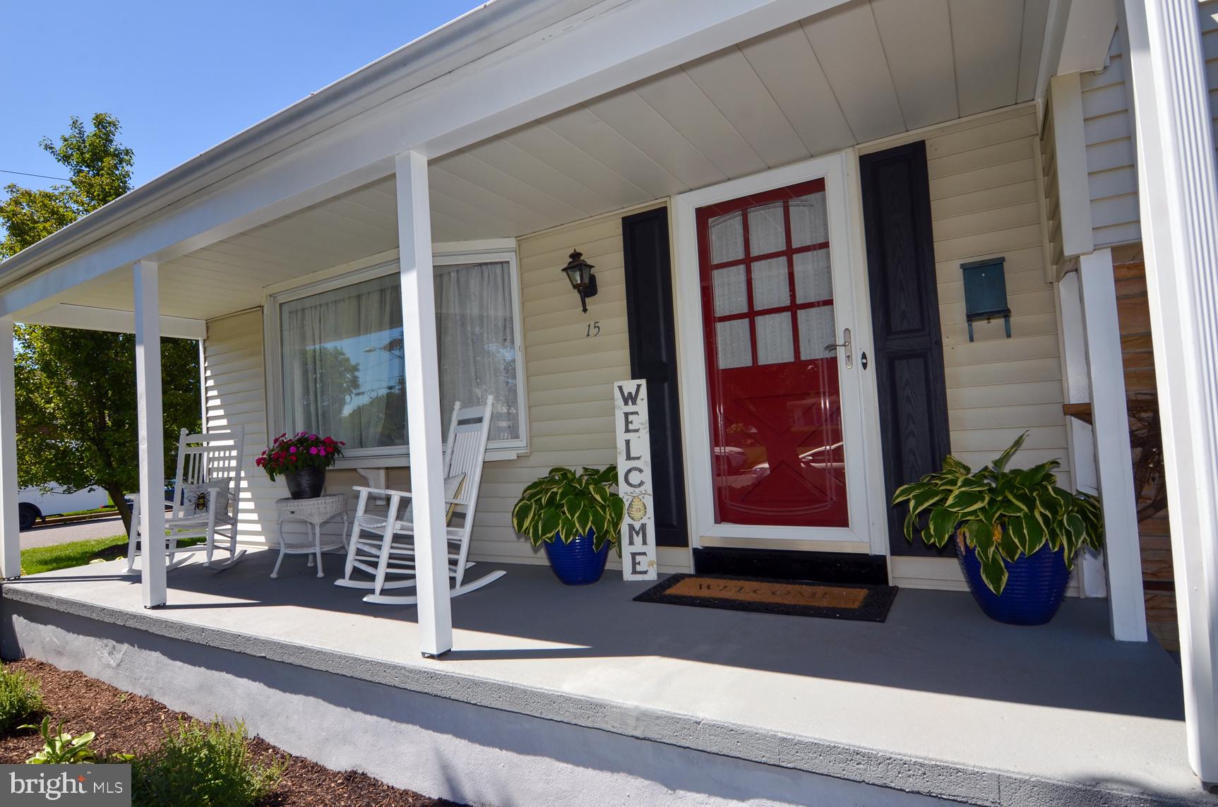 15 Yorkshire Road Hamilton, NJ 08610 - Photo 4 of 34 Front Porch