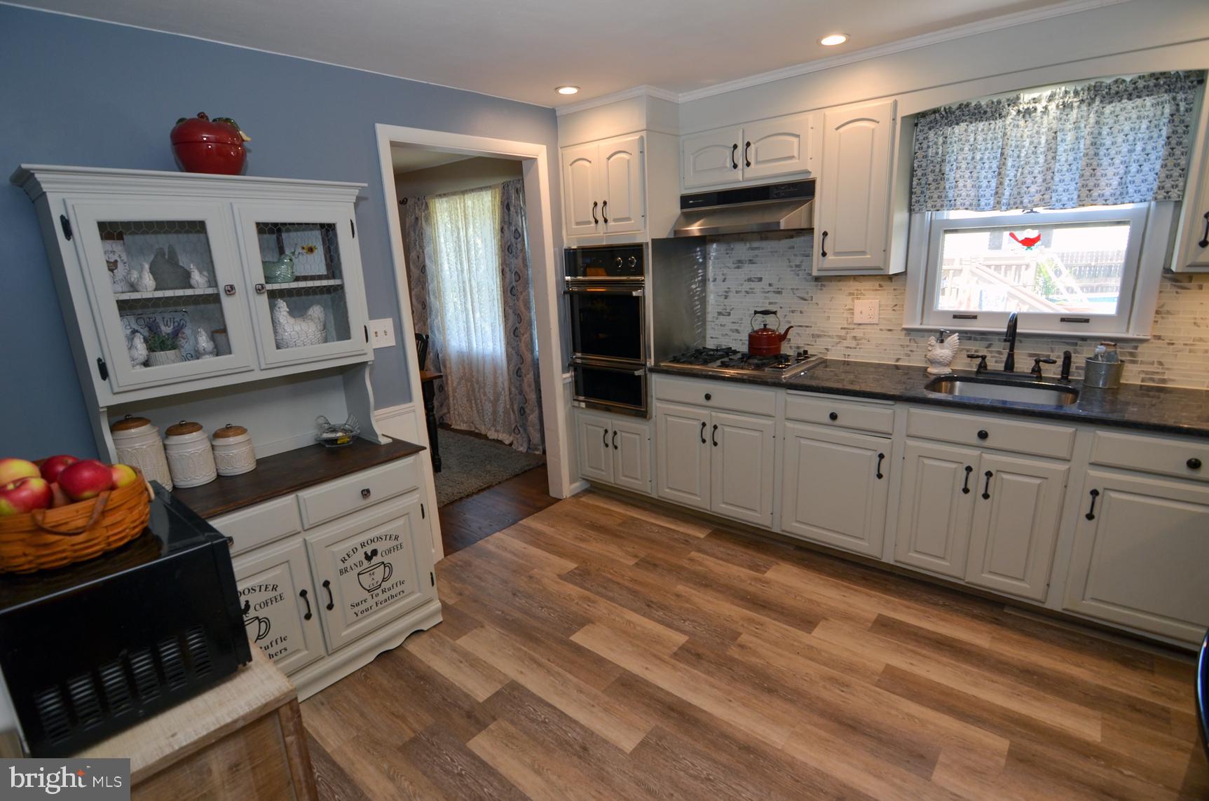 15 Yorkshire Road Hamilton, NJ 08610 - Photo 10 of 34 Kitchen