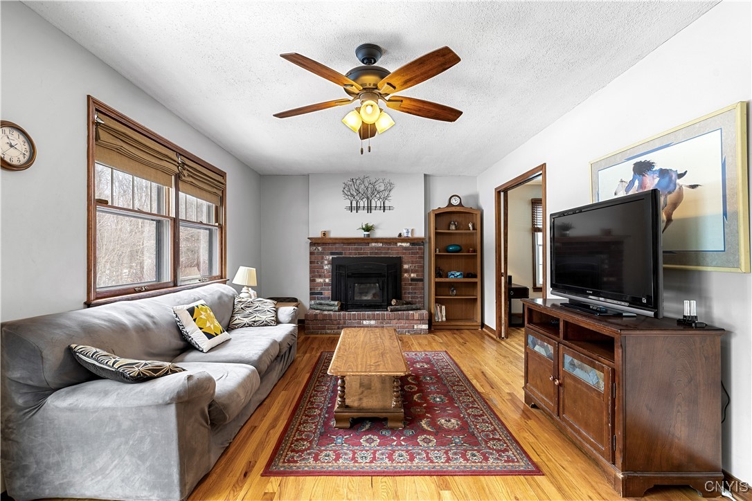 52 Woodberry Road New Hartford, NY 13413 - Photo 15 of 48