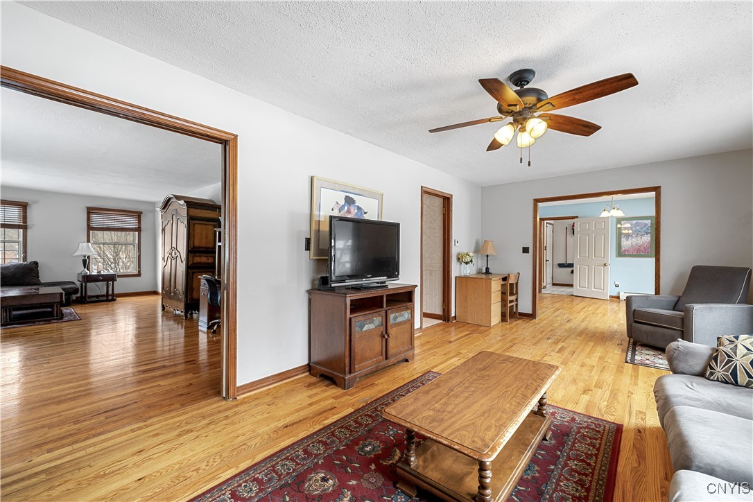 52 Woodberry Road New Hartford, NY 13413 - Photo 18 of 48