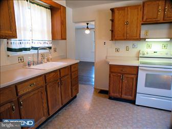 615 Silverside Road Wilmington, DE 19809 - Photo 2 of 6 Gallery Image 2