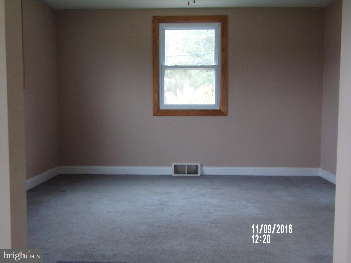 648 South York Road Hatboro, PA 19040 - Photo 8 of 18 Dining Room