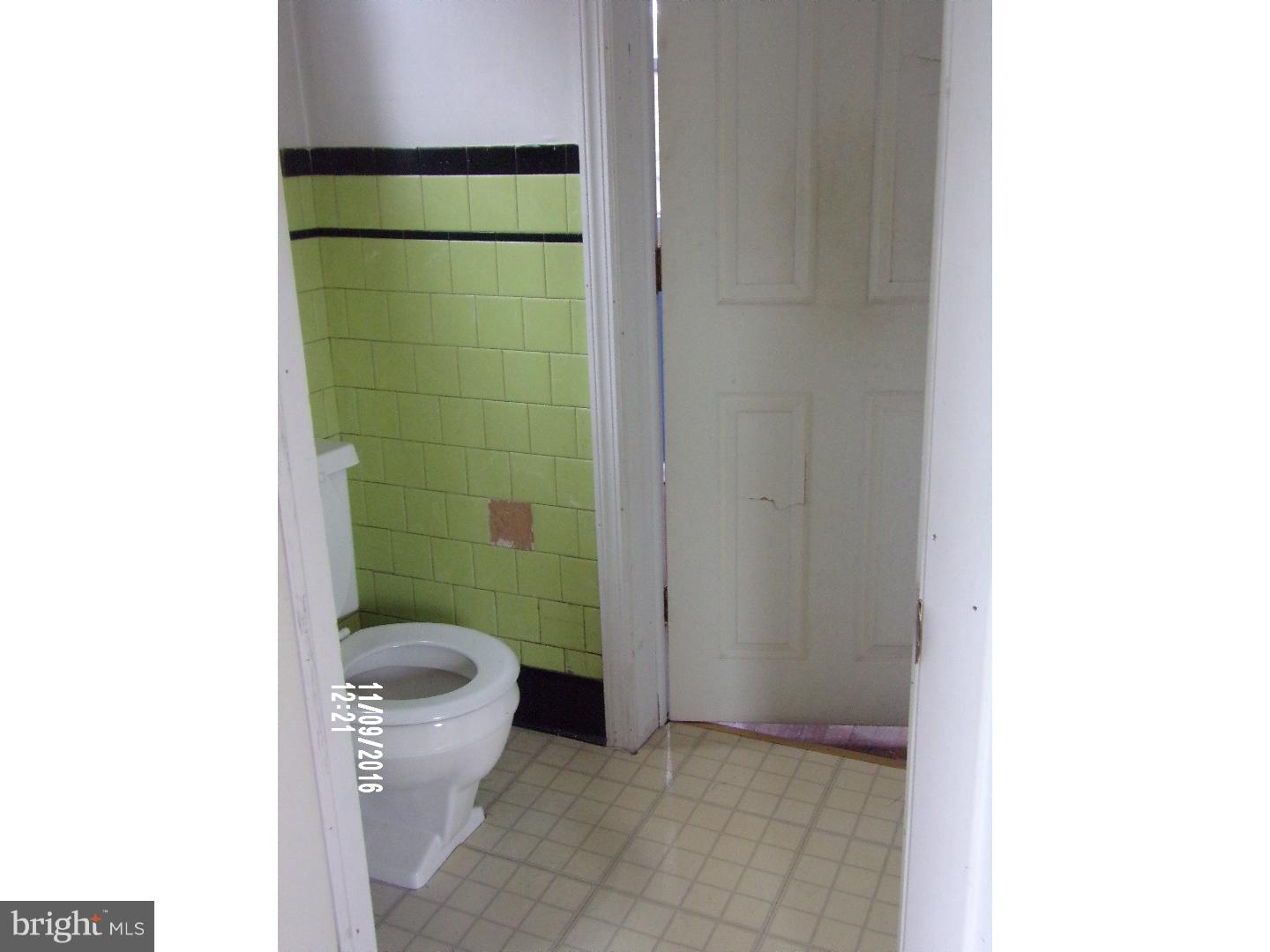 648 South York Road Hatboro, PA 19040 - Photo 10 of 18 Half Bath
