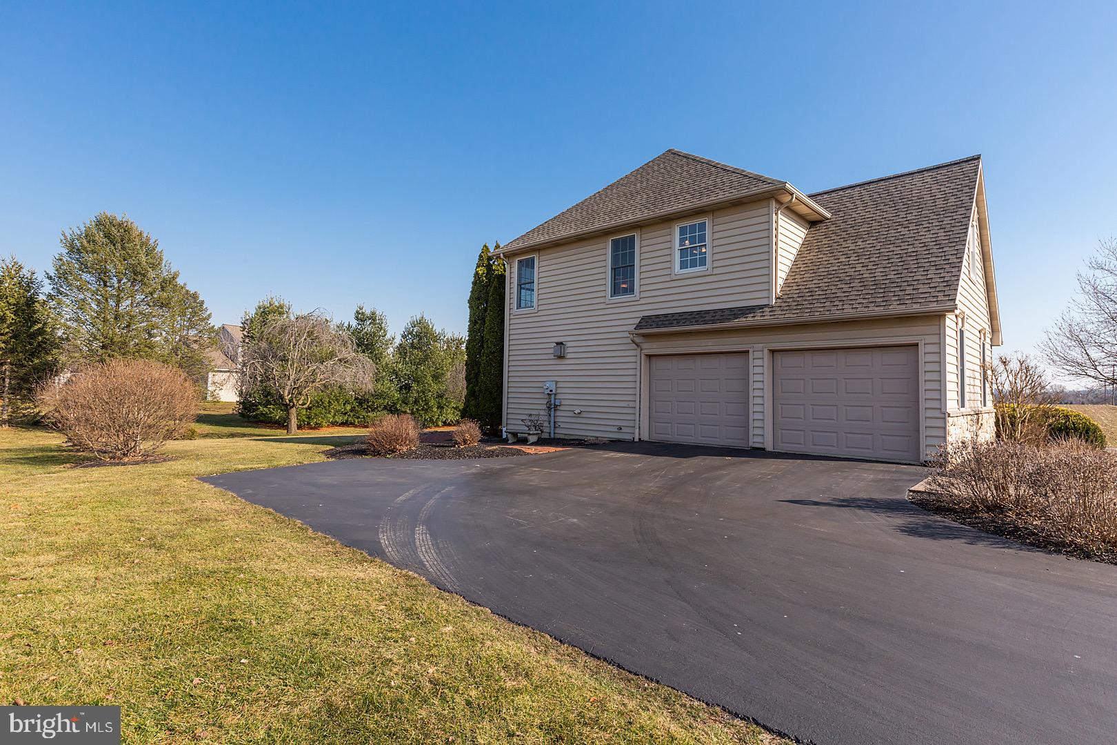 1018 Buckwalter Road Lititz, PA 17543 - Photo 9 of 73 2 car garage