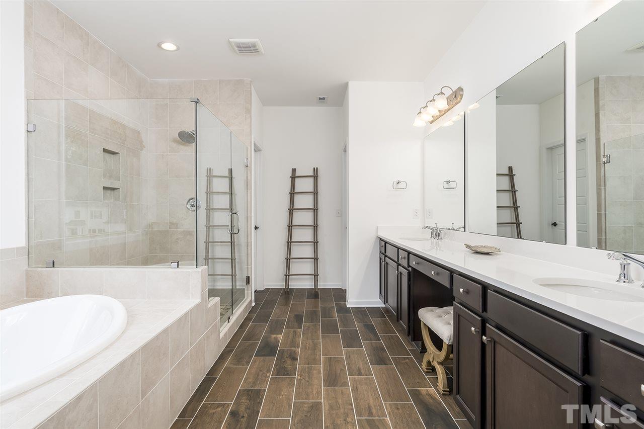 7528 Banksiana Way Raleigh, NC 27613 - Photo 13 of 30
