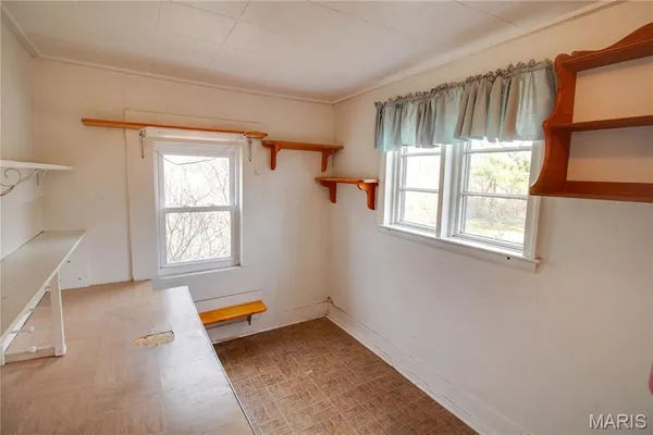 $110,000 | 407 South Locust Street, Carlinville, IL 62626