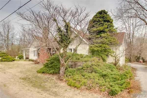 $110,000 | 407 South Locust Street, Carlinville, IL 62626